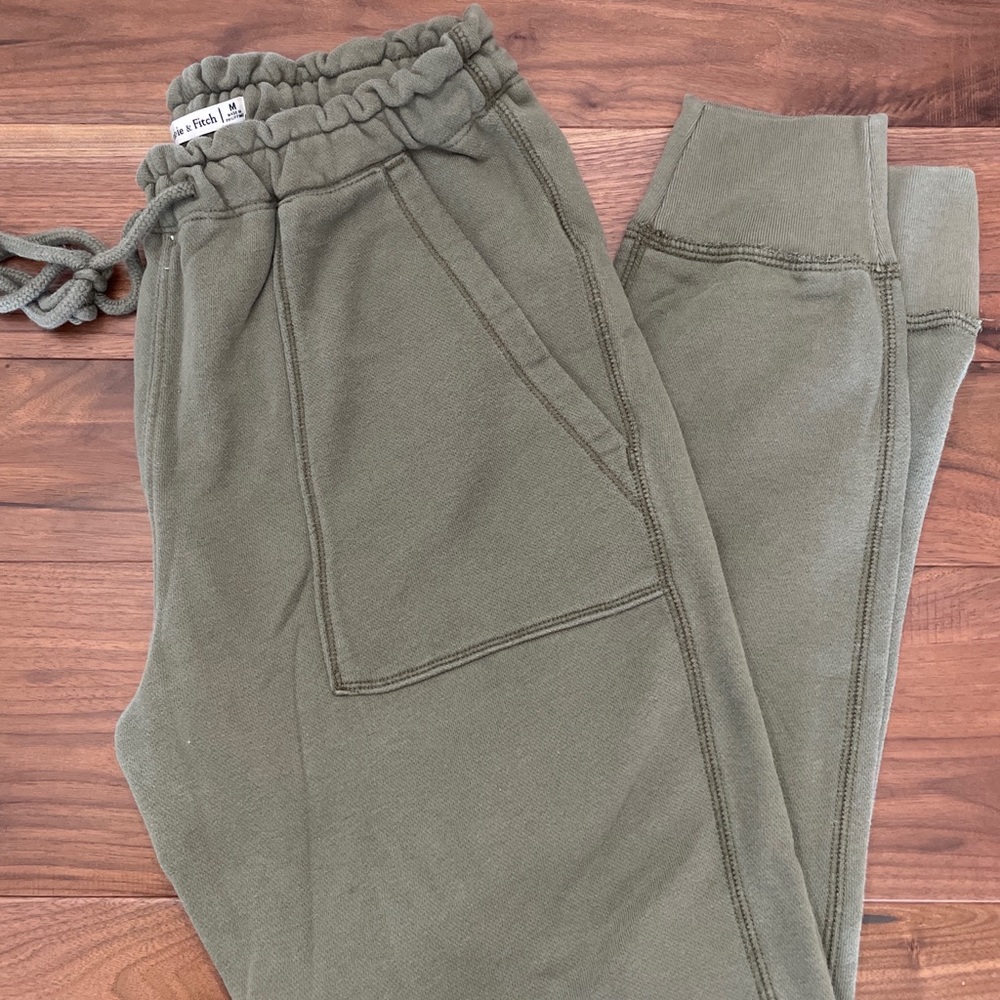 Abercrombie joggers